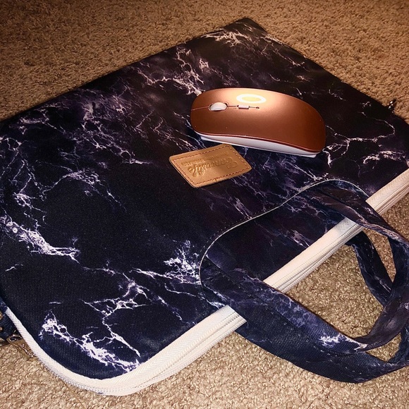 Apple MacBook Pro - Picture 7 of 7